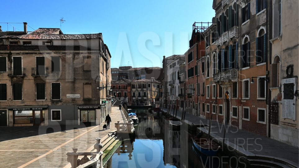 Πόλη «φάντασμα» η Βενετία φωτος - Φωτογραφία 1