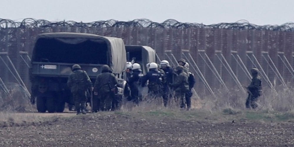 Έβρος: Θωρακισμένα στρατιωτικά οχήματα και άμεση επέκταση φράχτη με ΠΝΠ - Φωτογραφία 1