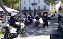 Αστυνομικοί απομακρύνουν ηλικιωμένους από πλατείες - Φωτογραφία 2