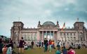 Γερμανία: Απαγορεύονται οι συναθροίσεις άνω των δύο ατόμων