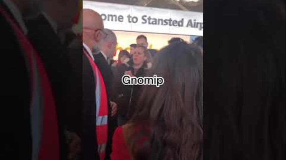 Βρετανία: Μεγάλη ταλαιπωρία για 200 Έλληνες στο αεροδρόμιο Stansted - Φωτογραφία 5