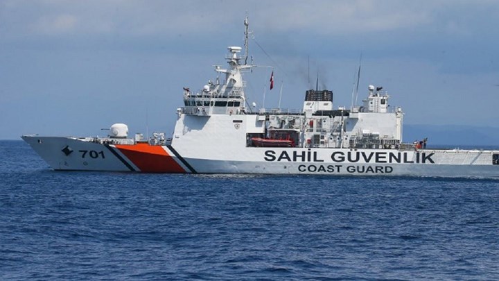 Πρόκληση στα Ίμια: Τουρκική ακταιωρός παρενόχλησε σκάφος με τον Αλκιβιάδη Στεφανή - Φωτογραφία 1