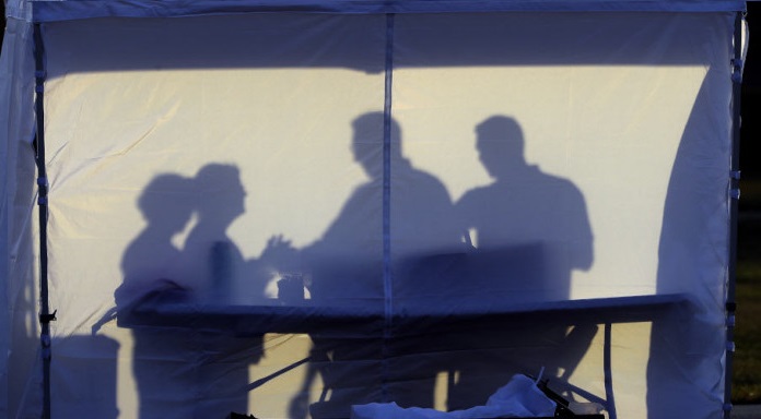 Reuters: Ο κορωνοϊός είναι απίθανο να εξαφανιστεί το καλοκαίρι -Η εκτίμηση του Ευρωπαϊκού Κέντρου Πρόληψης Νόσων - Φωτογραφία 1