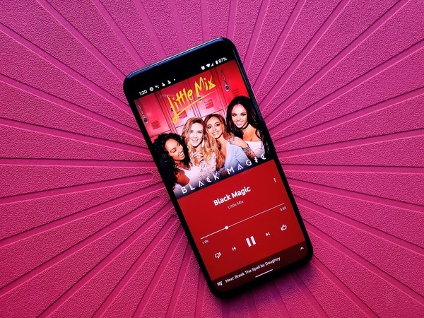 Η Google ανακοίνωσε τη λειτουργία στίχων για το YouTube Music σε iOS - Φωτογραφία 1