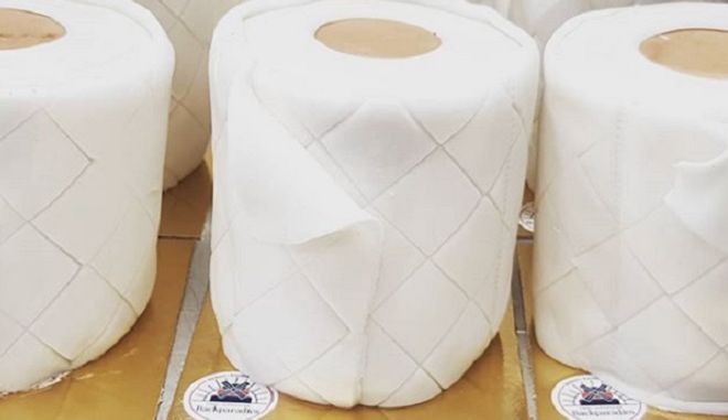 Κορονοϊός-Γερμανία: Φτιάχνει κέικ σε σχήμα ρολού τουαλέτας και γίνονται ανάρπαστα - Φωτογραφία 1
