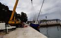 Επιχείρηση ανέλκυσης βυθισμένου σκάφους από το λιμάνι της ΒΟΝΙΤΣΑΣ, με πρωτοβουλία του Δημοτικού Λιμενικού Ταμείου! - Φωτογραφία 3