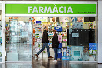Ισπανία: 57 φαρμακεία κλειστά, 276 εργαζόμενοι φαρμακείων σε καραντίνα, 8 νεκροί φαρμακοποιοί - Φωτογραφία 1