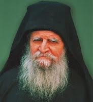 13453 - Γέροντας Χαράλαμπος Διονυσιάτης - Για τον μοναχό που ήθελε να κοινωνά πολύ συχνά - Φωτογραφία 1