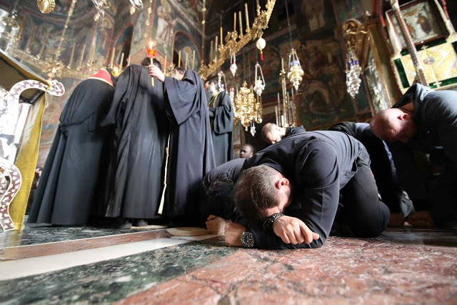 13455 - Το Μυστήριο του Αγίου Ευχελαίου. Φωτογραφίες από την Ιερά Μονή Βατοπαιδίου - Φωτογραφία 17
