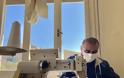 Τρίκαλα: Ο Ιρακινός ράφτης που φτιάχνει εθελοντικά μάσκες για πρόσφυγες και ντόπιους