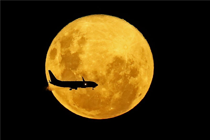Ροζ υπερπανσέληνος: Το μεγαλύτερο φεγγάρι του 2020 - Φωτογραφία 2