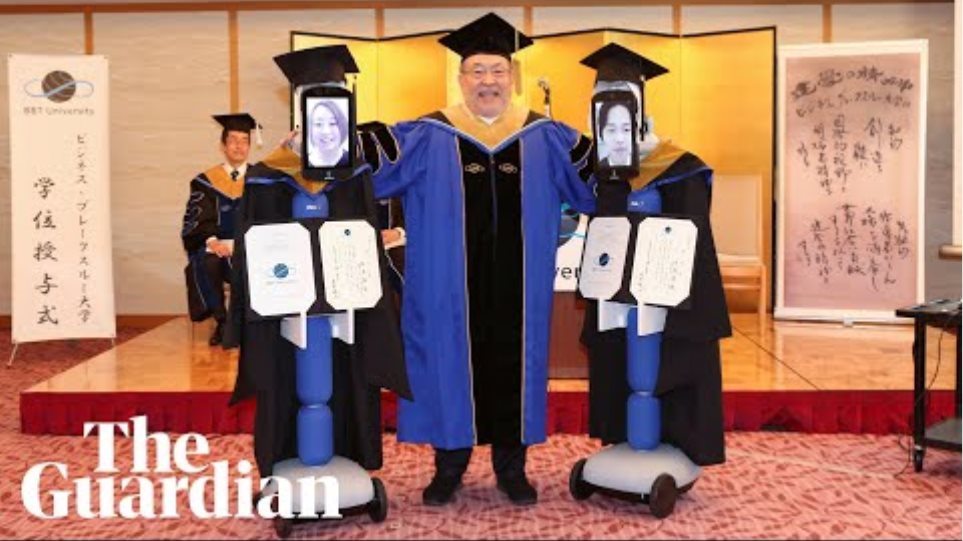 Ιαπωνία: Τα ρομπότ αντικατέστησαν τους σπουδαστές σε τελετή αποφοίτησης - Φωτογραφία 1