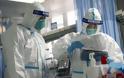 Ερευνητές στο Χονγκ Κονγκ: Το «lockdown» δεν μπορεί να αρθεί πριν βρεθεί εμβόλιο