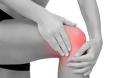 Πόνος στο γόνατο. Που οφείλεται; Τρόποι αντιμετώπισης στο σπίτι με ασκήσεις και σωστή διατροφή
