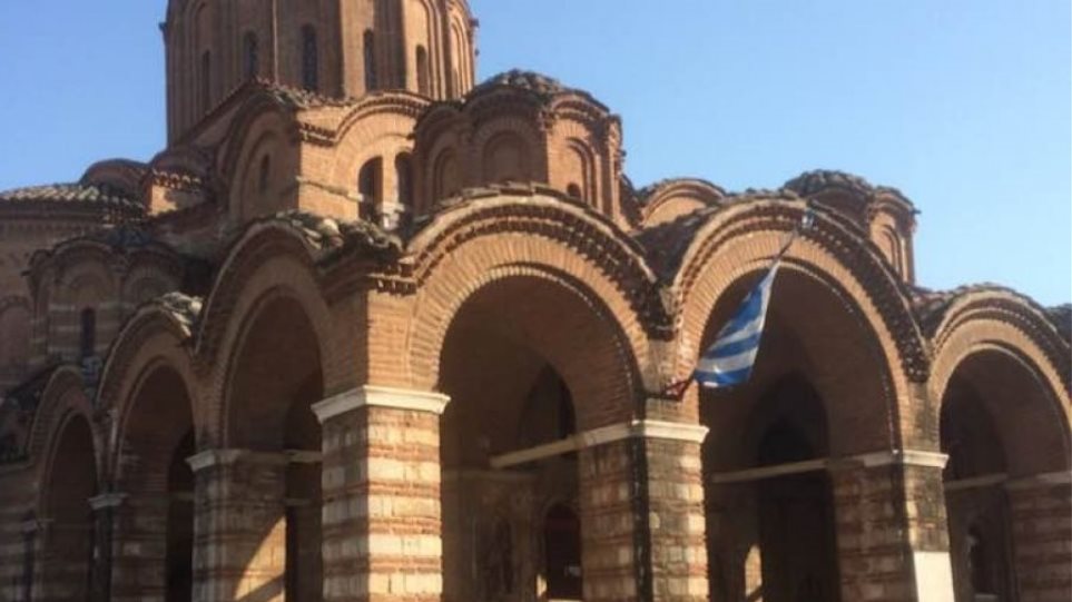 Θεσσαλονίκη: Άγνωστοι βανδάλισαν βυζαντινή εκκλησία - Φωτογραφία 1