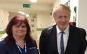 Η Βρετανίδα νοσοκόμα που είχε φωτογραφηθεί με τον Boris Johnson πέθανε από κορωνοϊό - Φωτογραφία 1