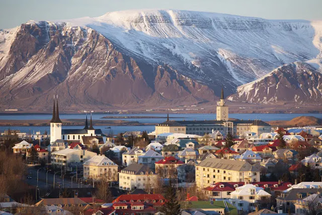 Η Ισλανδία έβαλε στην κρίση τους τραπεζίτες φυλακή – Στην κρίση του κοροναϊού πάλι βάζει τα γυαλιά σε όλους (video) - Φωτογραφία 1
