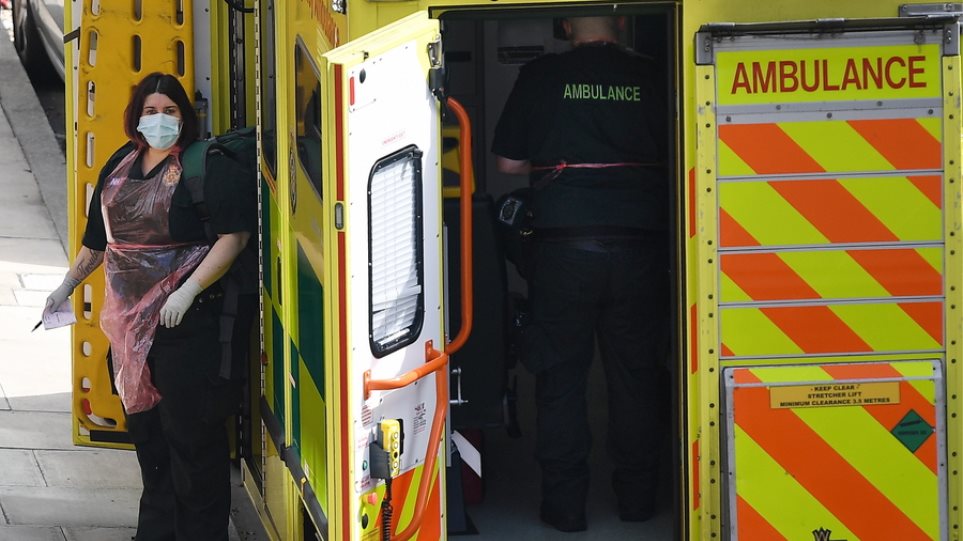 Βρετανία: Νεκρή από τον ιό 28χρονη νοσοκόμα με υγιές μωρό - Φωτογραφία 1