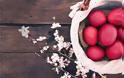 Πάσχα: Προσοχή με τα βαμμένα αυγά - Μέχρι πόσο μένουν εκτός ψυγείου
