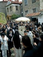 13544 - Σήμερα η Λιτανεία της Εικόνας Άξιον Εστί στις Καρυές του Αγίου Όρους. Γιορτάζουν οι Κελλιώτες μοναχοί - Φωτογραφία 1