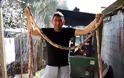«Πάσχα» στο Καραΐσκάκη Ξηρομέρου: O Στάθης Μέντης έφτιαξε σπληνάντερο πάνω απο 4μ. για ρεκόρ Γκίνες