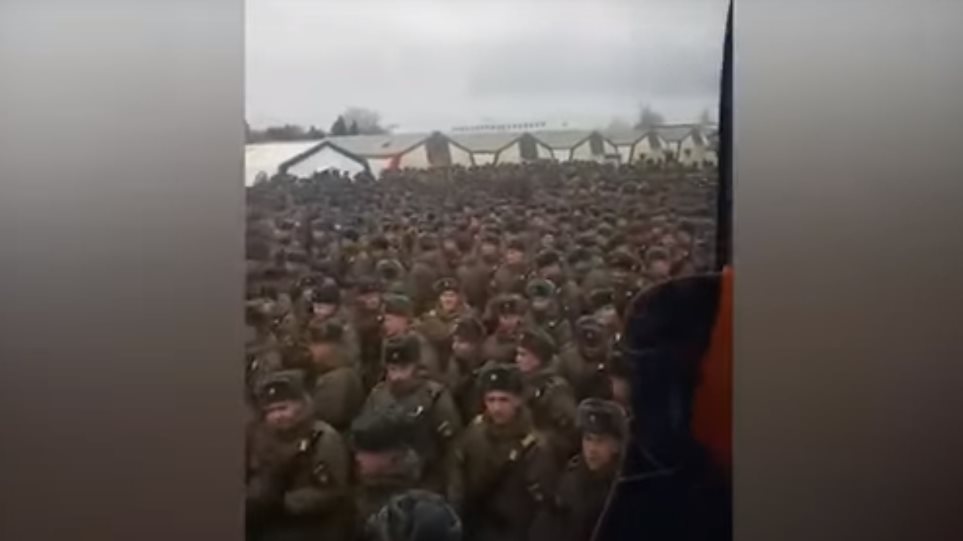 Σε καραντίνα 15.000 στρατιώτες μετά από πρόβα παρέλασης για την «Ημέρα της Νίκης» - Φωτογραφία 1