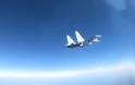 «Αερομαχία» ρωσικού μαχητικού με αμερικανικό αεροσκάφος