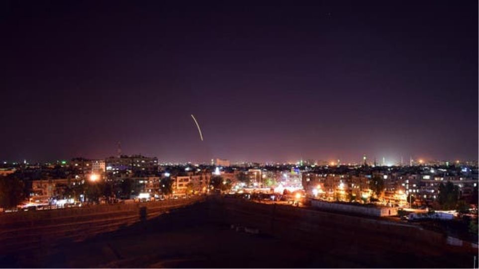 Συρία: Αντιαεροπορικά κατέρριψαν ισραηλινούς πυραύλους πάνω από την Παλμύρα - Φωτογραφία 1