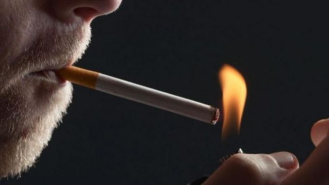 Μόνο 5% των καπνιστών ασθενούν από κοροναϊό. Διερευνάται ο ρόλος της νικοτίνης - Φωτογραφία 1