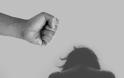 Ενδοοικογενειακή βία - Ηράκλειο: Χτύπησε τη σύζυγό του για την κόρη