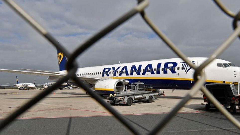 Ryanair: Δεν ξαναπετάμε αν «φύγουν» τα μεσαία καθίσματα - Φωτογραφία 1