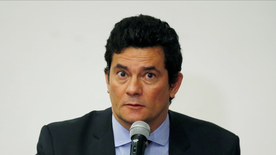 Βραζιλία: Παραιτήθηκε ο δημοφιλής υπουργός Δικαιοσύνης Σέρζιου Μόρου - Φωτογραφία 1