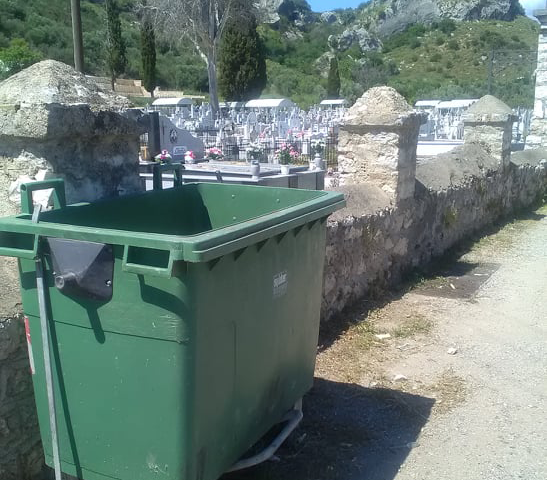 Καθαρίστηκε το κοιμητήριο ΑΣΤΑΚΟΥ - Φωτογραφία 2