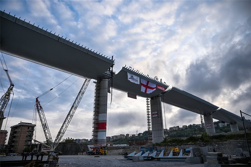Γέφυρα στη Γένοβα: Σήμερα ολοκληρώνεται η κατασκευή της - Φωτογραφία 2