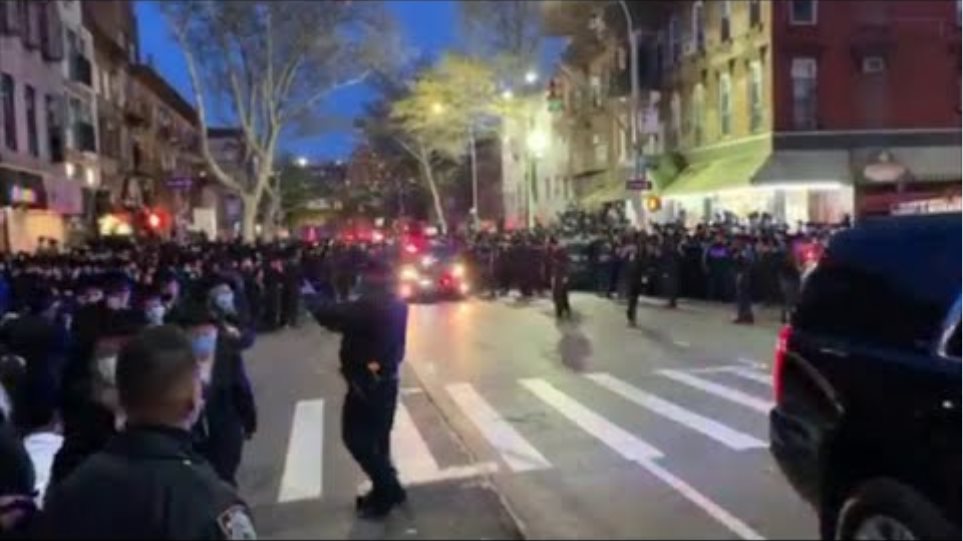 Νέα Υόρκη: Χάος στους δρόμους για την κηδεία Ραβίνου - Φωτογραφία 2