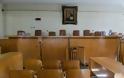 Τοποθέτηση διαχωριστικών στις δικαστικές αίθουσες ζητούν οι εισαγγελείς