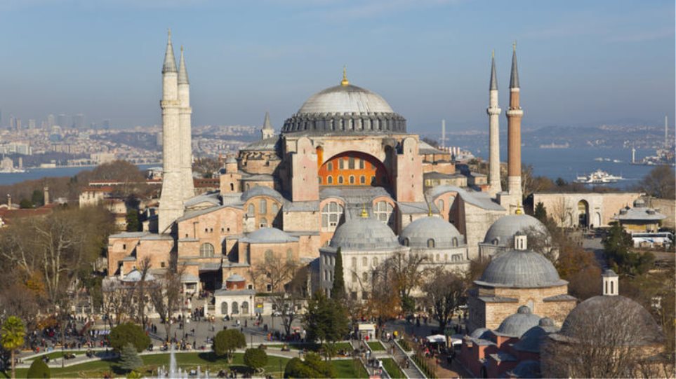 Τουρκία: Μουσουλμάνοι ζητούν να προσευχηθούν στην Αγία Σοφία για να εξευμενιστεί ο ιός - Φωτογραφία 1