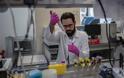Διεθνής έρευνα αποκαλύπτει τις... 200 μεταλλάξεις του ιού