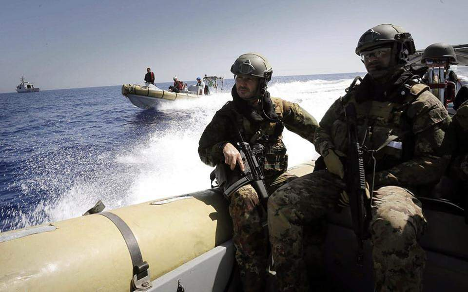 Ξεκίνησε η ναυτική αποστολή της ΕΕ για την περιφρούρηση του εμπάργκο όπλων στη Λιβύη - Φωτογραφία 1