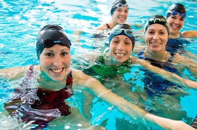 Το κολύμπι φέρνει υγεία Η κολύμβηση κάνει καλό στην καρδιά, πνεύμονες, μυς, μειώνει το άγχος, δροσίζει - Φωτογραφία 1