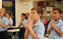Εντός των αιθουσών η πρωινή προσευχή στα σχολεία - Προβληματισμός για πιθανή σιωπηρή κατάργησή της