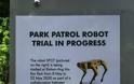 Ρομπότ-σκύλος στη Σιγκαπούρη και υπενθυμίζει να κρατούνται οι αποστάσεις - Φωτογραφία 2