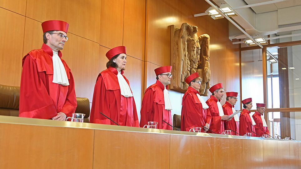 Ευρώ: Αποφάσισαν οι Γερμανοί δικαστές τη διάλυσή του; - Φωτογραφία 1