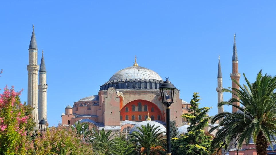 Αγιά Σοφιά: Επιμένουν οι Τούρκοι να γίνει τέμενος - - Φωτογραφία 1