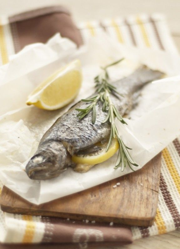 Πώς θα ξεφορτωθείς τη μυρωδιά του μαγερεμένου ψαριού από την κουζίνα - Φωτογραφία 1