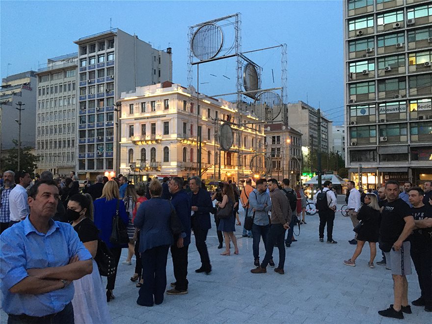 Δήμος Αθηναίων: Εγκαίνια στην πλατεία Ομονοίας με το ανανεωμένο σιντριβάνι - Φωτογραφία 4