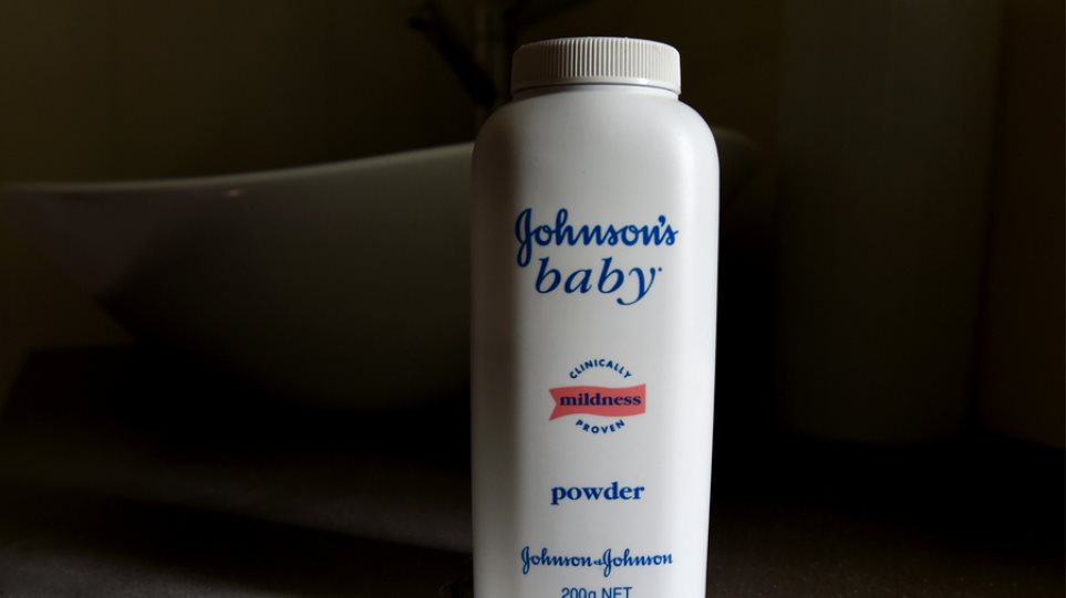 Johnson & Johnson σταματά σταδιακά να πουλά σκόνη για μωρά με ταλκ σε ΗΠΑ και Καναδά - Φωτογραφία 1