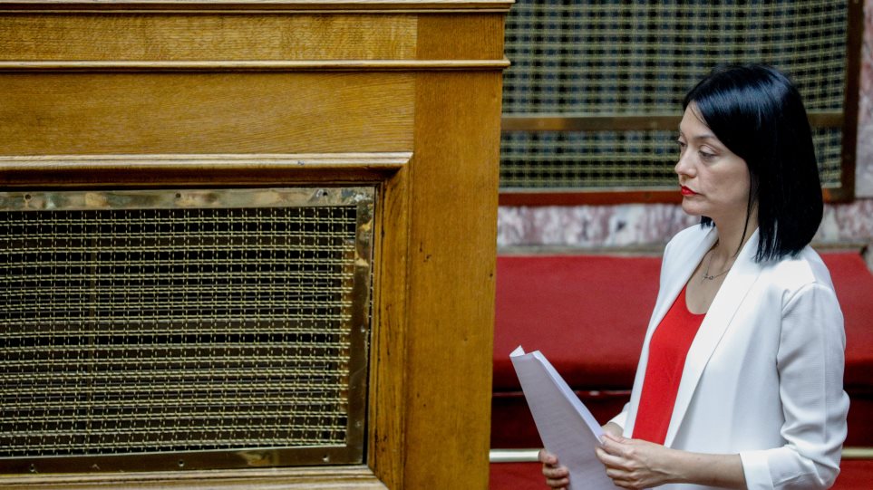 Νάντια Γιαννακοπούλου: Το mea culpa και τα «γαλλικά», το ρουσφέτι που δεν έγινε - Φωτογραφία 1