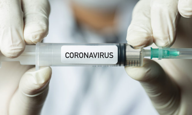Κορωνοϊός Εμβόλιο: Απρόθυμος να το κάνει 1 στους 4 ενήλικες – Αμφιβολίες για την ασφάλειά του - Φωτογραφία 1