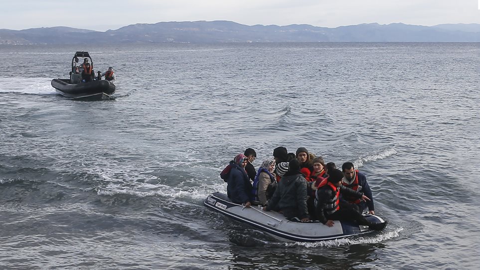 Απειλεί ο Τσαβούσογλου: «Θα υπάρξει νέο προσφυγικό κύμα προς την Ελλάδα» - Φωτογραφία 1